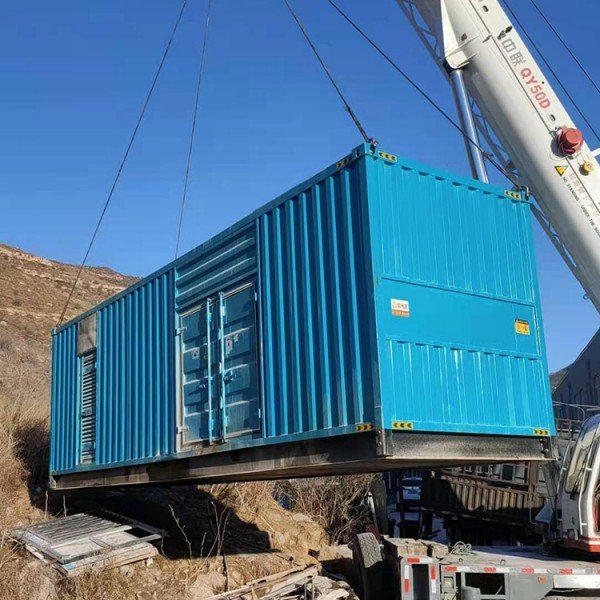 开阳发电机的发电效率受多种因素影响，主要包括以下几个方面：