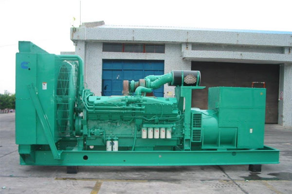 开阳工厂发电机应急发电时如何更准确地检查发电机状态？